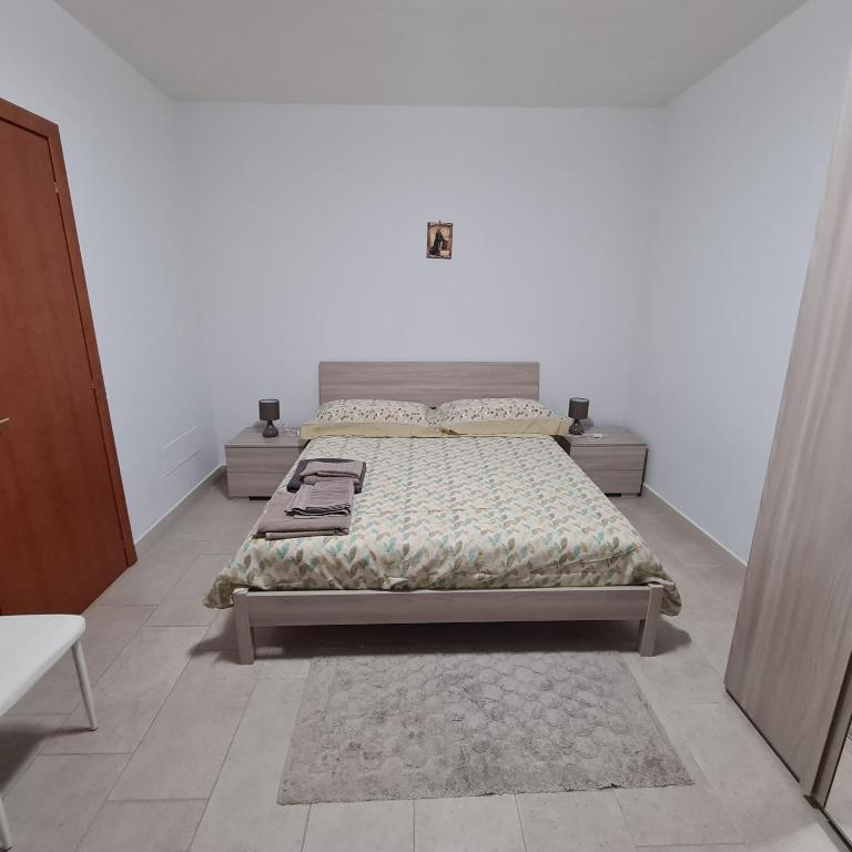 casa vacanza Leopardi room 1